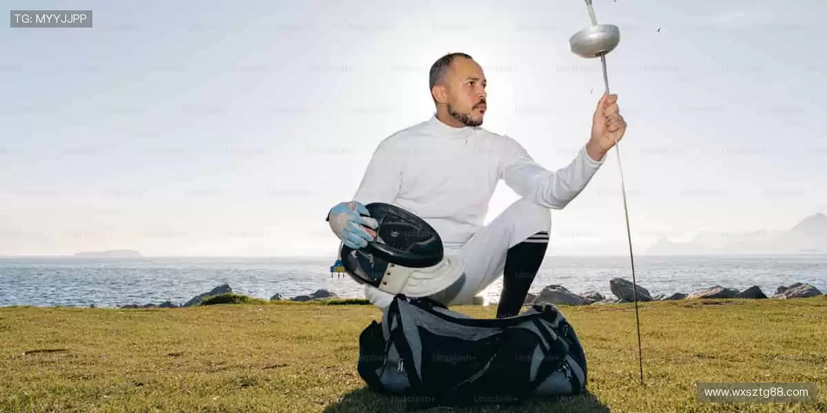 指尖掌控赛场，弹幕点燃激情！🎥